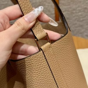 Hermes Picotin Lock 18 CM Bag Handmade In Taurillon Clemence Leather And Matte Alligator Crocodile Gold Hardware 0M Chai - Image 9