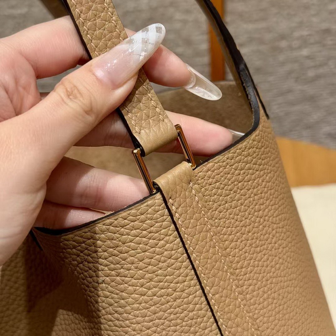 Hermes Picotin Lock 18 CM Bag Handmade In Taurillon Clemence Leather And Matte Alligator Crocodile Gold Hardware 0M Chai - Image 9
