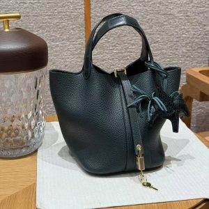 Hermes Picotin Lock 18 CM Bag Handmade In Taurillon Clemence Leather and Matte Alligator Gold Hardware 6O Vert Cypres - Image 11