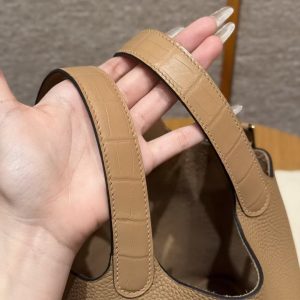 Hermes Picotin Lock 18 CM Bag Handmade In Taurillon Clemence Leather And Matte Alligator Crocodile Gold Hardware 0M Chai - Image 7
