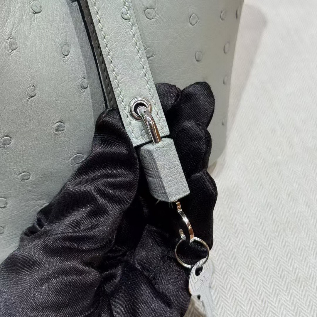 Hermes Picotin Lock 18 CM Bag Handmade In KK Ostrich Leather from South Africa Silver Hardware 8U Blue Glacier - Image 9