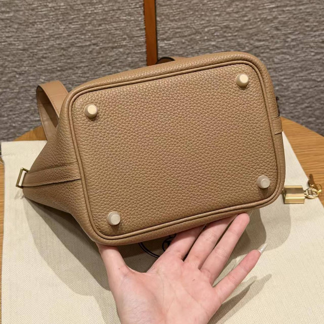 Hermes Picotin Lock 18 CM Bag Handmade In Taurillon Clemence Leather And Matte Alligator Crocodile Gold Hardware 0M Chai - Image 18