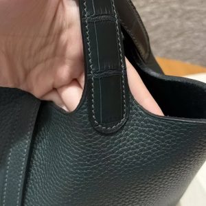 Hermes Picotin Lock 18 CM Bag Handmade In Taurillon Clemence Leather and Matte Alligator Gold Hardware 6O Vert Cypres - Image 9