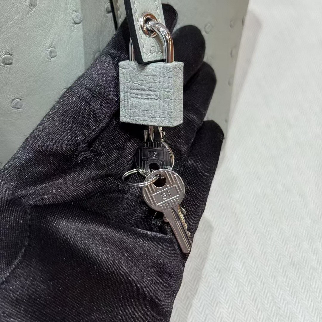 Hermes Picotin Lock 18 CM Bag Handmade In KK Ostrich Leather from South Africa Silver Hardware 8U Blue Glacier - Image 8