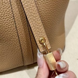 Hermes Picotin Lock 18 CM Bag Handmade In Taurillon Clemence Leather And Matte Alligator Crocodile Gold Hardware 0M Chai - Image 11