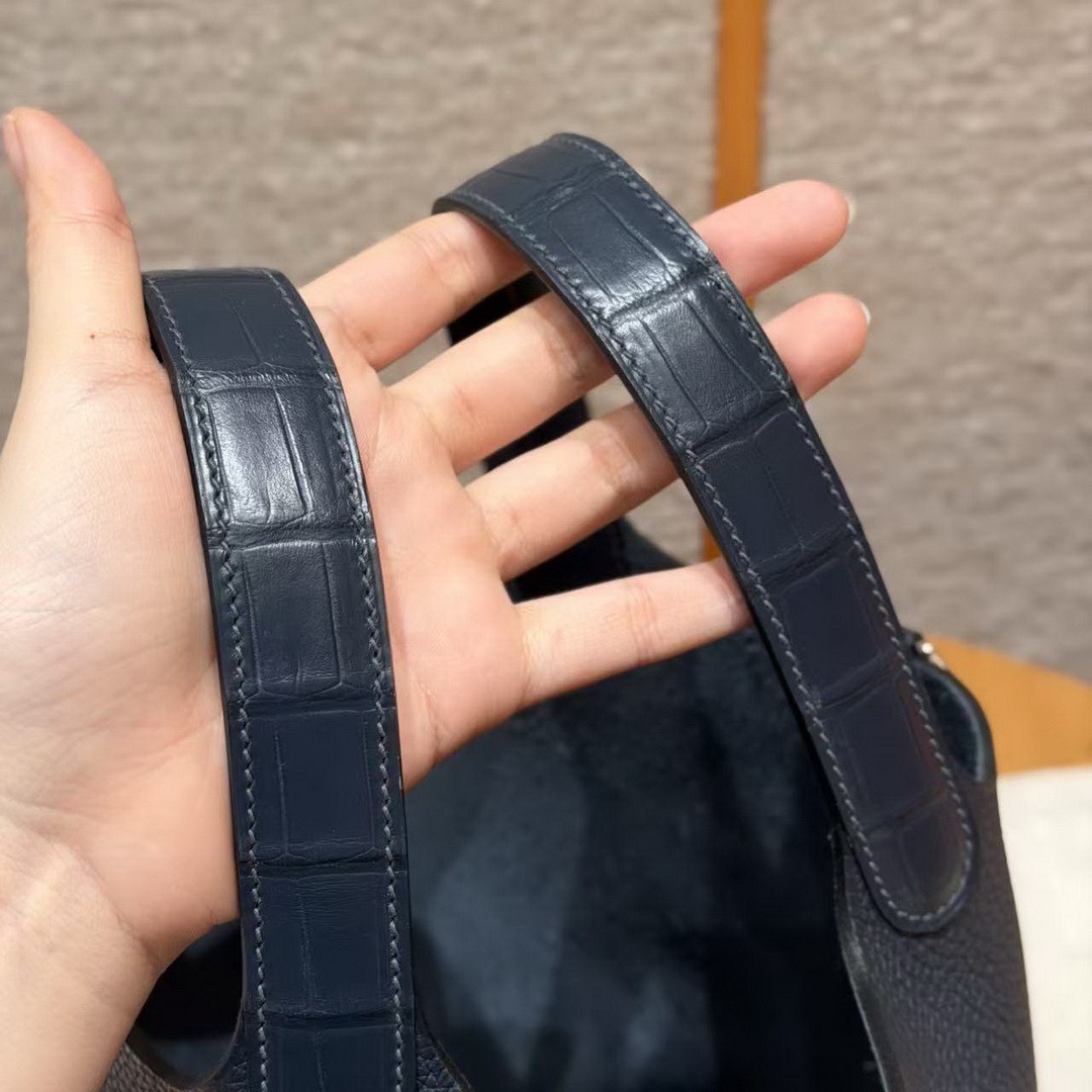 Hermes Picotin Lock 18 CM Bag Handmade In Taurillon Clemence Leather Matte Alligator Silver Hardware 2Z Blue Niut - Image 9