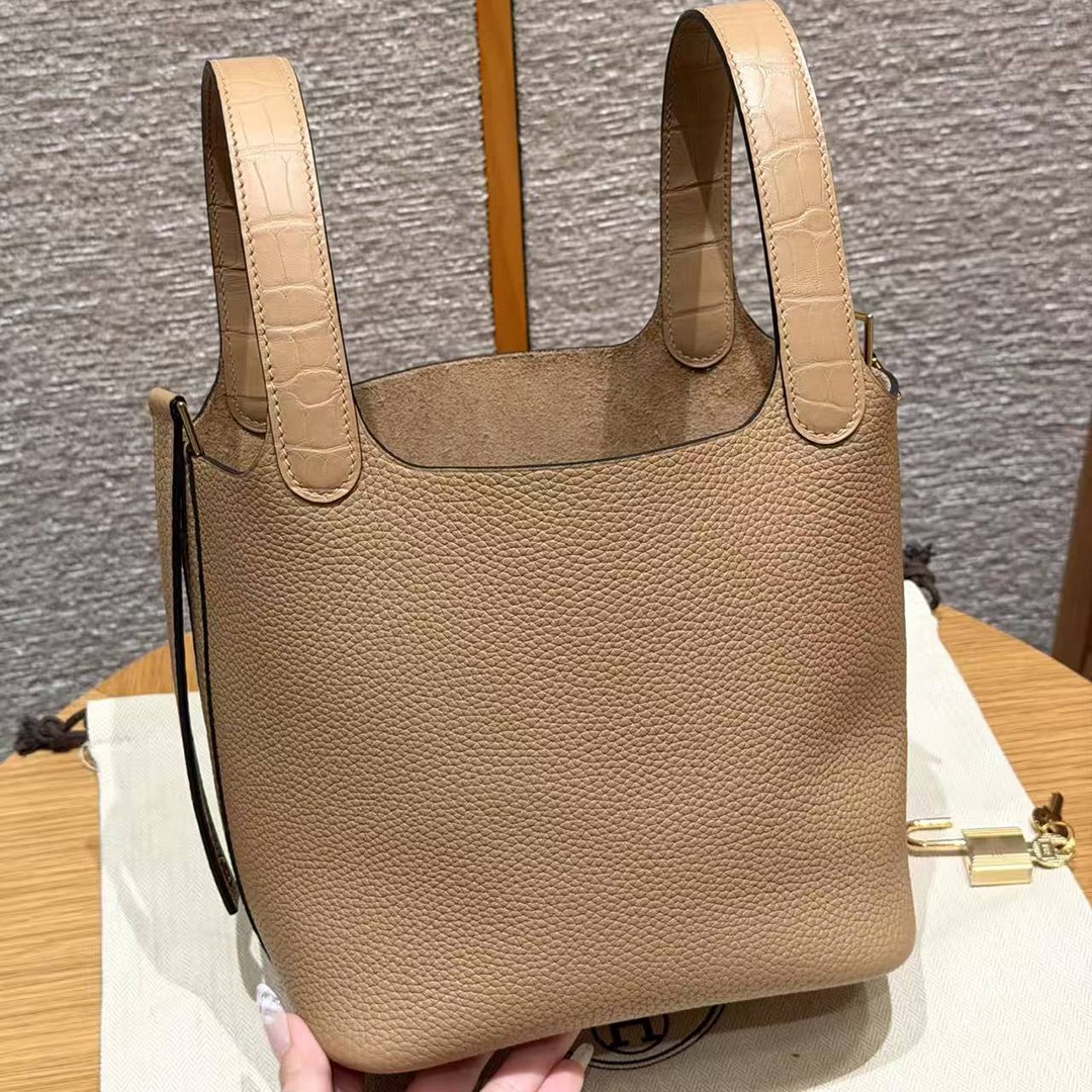 Hermes Picotin Lock 18 CM Bag Handmade In Taurillon Clemence Leather And Matte Alligator Crocodile Gold Hardware 0M Chai - Image 19