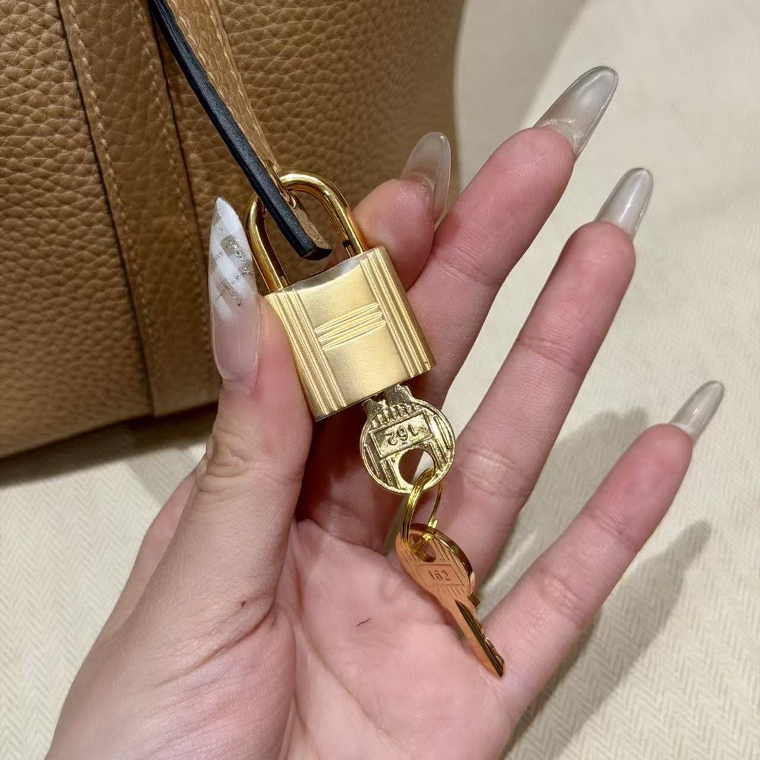 Hermes Picotin Lock 18 CM Bag Handmade In Taurillon Clemence Leather And Matte Alligator Crocodile Gold Hardware 0M Chai - Image 12