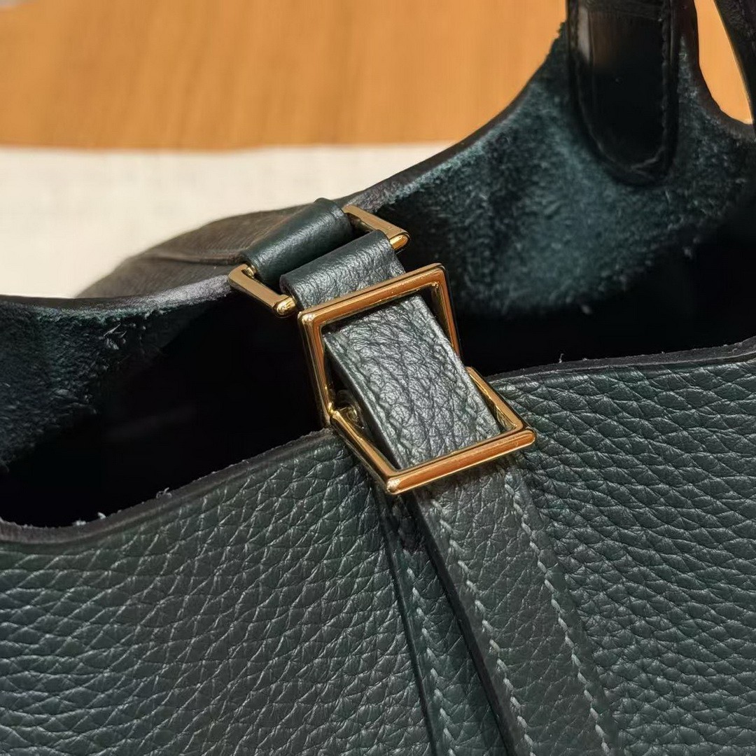 Hermes Picotin Lock 18 CM Bag Handmade In Taurillon Clemence Leather and Matte Alligator Gold Hardware 6O Vert Cypres - Image 5
