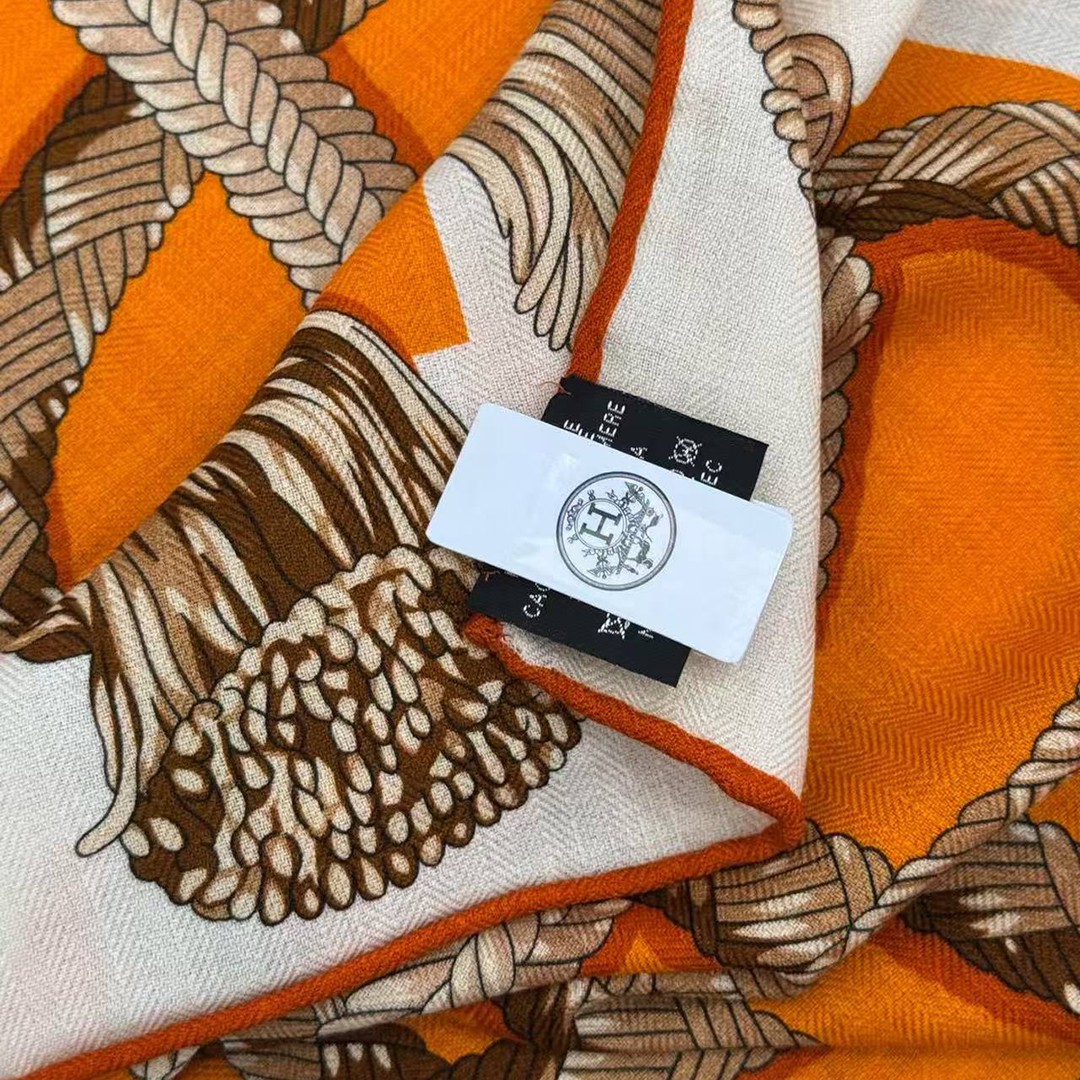 Hermes Palefroi Shawl 140 70% Cashmere 30% Silk H241423S 03 - Image 7