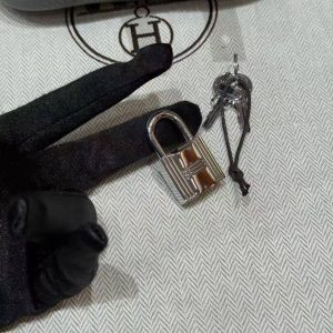 Hermes Picotin Lock 18 CM Bag Handmade In Taurillon Clemence Leather Silver Hardware 0L Gris Meyer - Image 5
