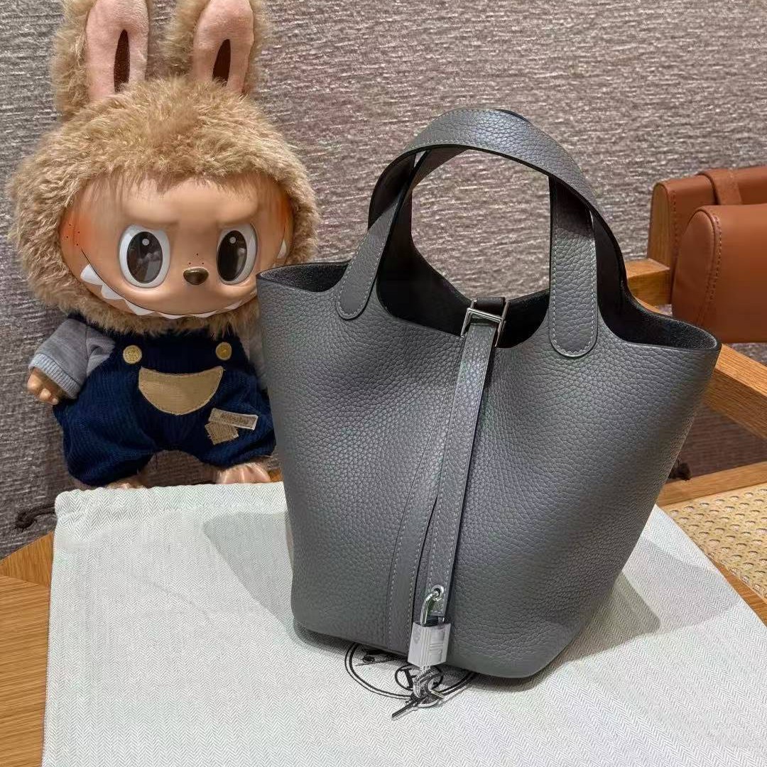 Hermes Picotin Lock 18 CM Bag Handmade In Taurillon Clemence Leather Silver Hardware 0L Gris Meyer - Image 3