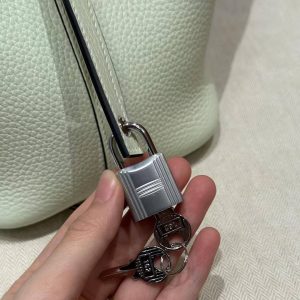 Hermes Picotin Lock 18 CM Bag Handmade In Taurillon Clemence Leather Silver Hardware 0S Vert Fizz - Image 10