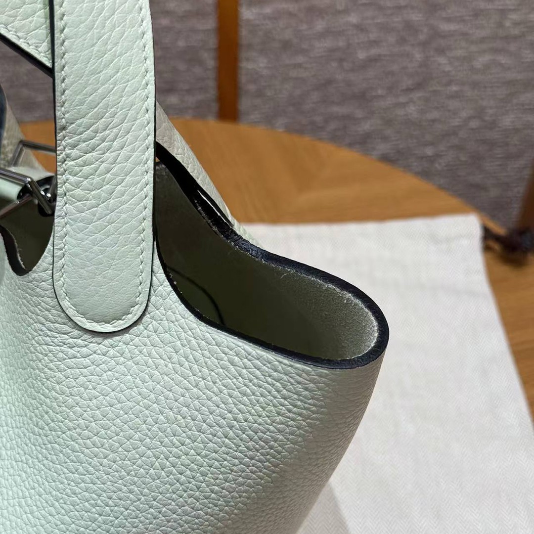 Hermes Picotin Lock 18 CM Bag Handmade In Taurillon Clemence Leather Silver Hardware 0S Vert Fizz - Image 7