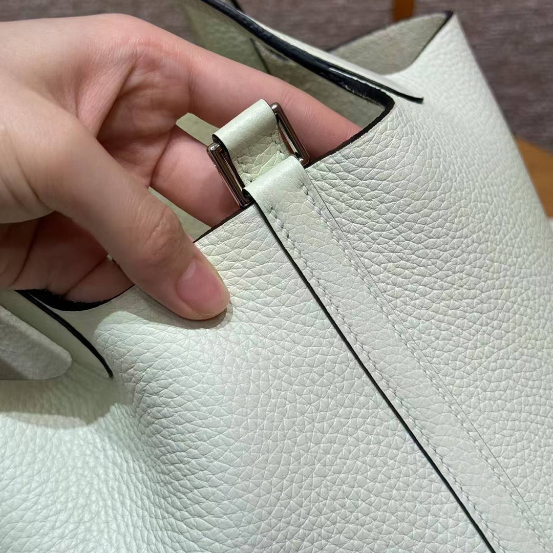 Hermes Picotin Lock 18 CM Bag Handmade In Taurillon Clemence Leather Silver Hardware 0S Vert Fizz - Image 4