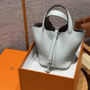 Hermes Picotin Lock 18 CM Bag Handmade In Taurillon Clemence Leather Silver Hardware 0W Gris Neve - Image 9