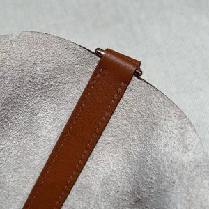 Hermes Picotin Lock 18 CM Bag Handmade In Taurillon Clemence Leather Swift Gold Hardware 10 Craie 37 Gold - Image 10