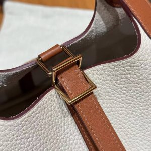 Hermes Picotin Lock 18 CM Bag Handmade In Taurillon Clemence Leather Swift Gold Hardware 10 Craie 37 Gold - Image 7