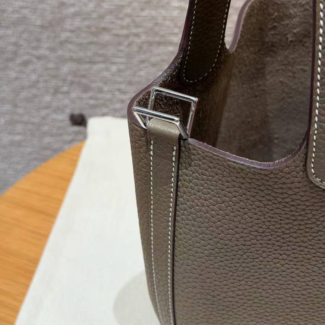 Hermes Picotin Lock 18 CM Bag Handmade In Taurillon Clemence Leather Silver Hardware 18 Etoupe - Image 11