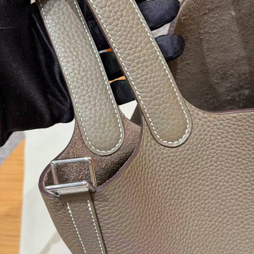 Hermes Picotin Lock 18 CM Bag Handmade In Taurillon Clemence Leather Silver Hardware 18 Etoupe - Image 9