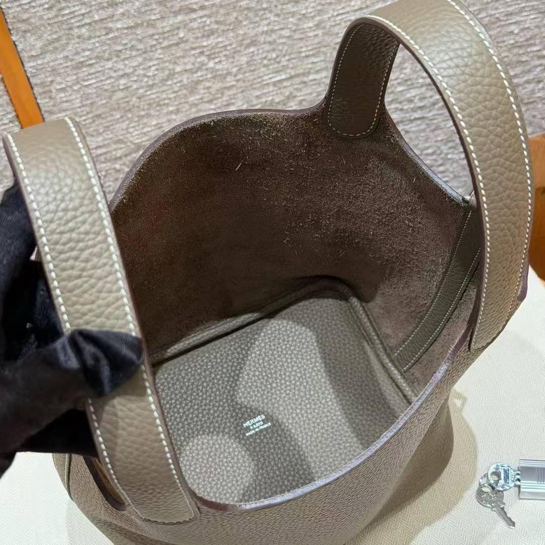 Hermes Picotin Lock 18 CM Bag Handmade In Taurillon Clemence Leather Silver Hardware 18 Etoupe - Image 5