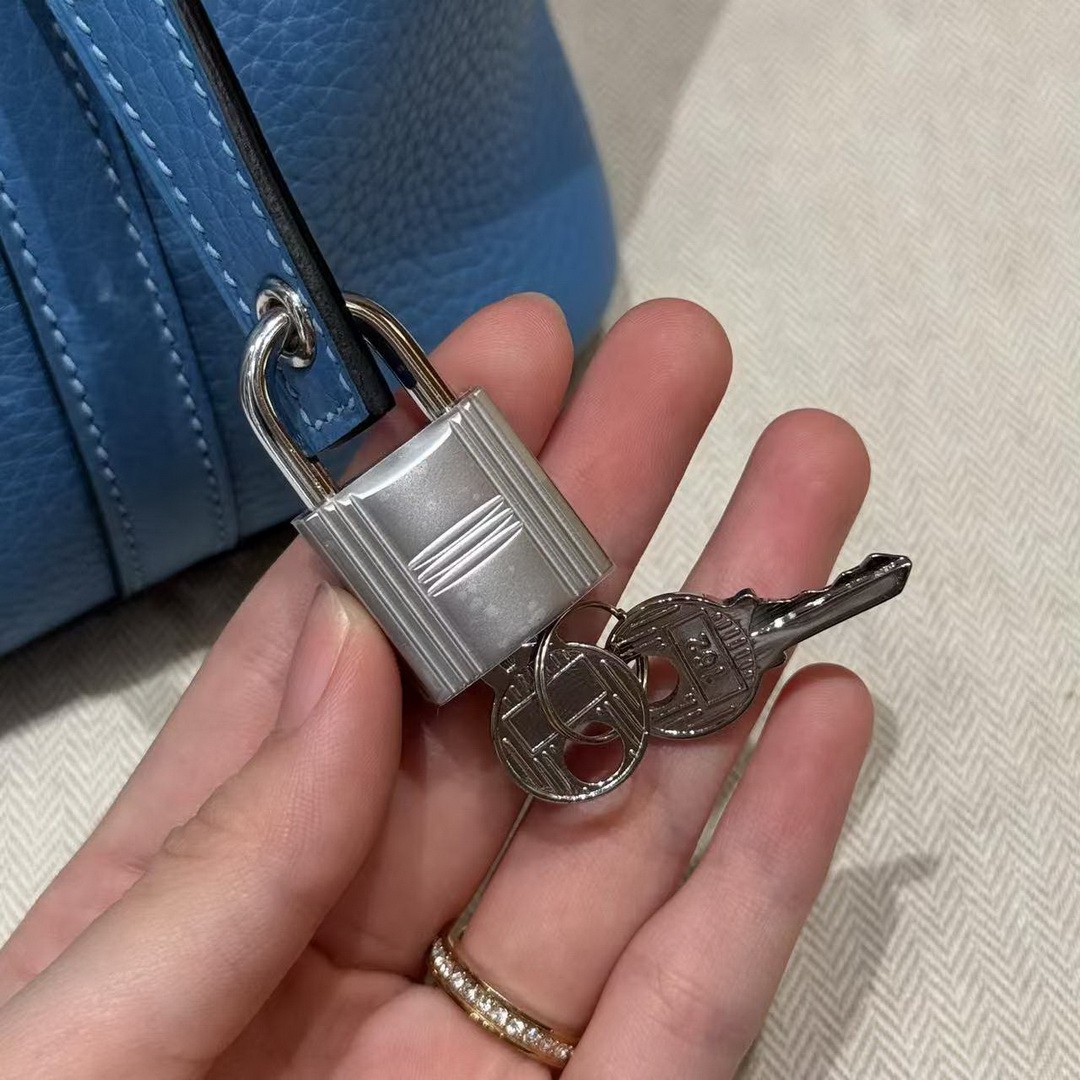 Hermes Picotin Lock 18 CM Bag Handmade In Taurillon Clemence Leather Silver Hardware 2T Blue Paradis - Image 9