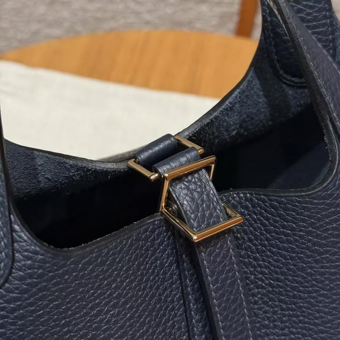Hermes Picotin Lock 18 CM Bag Handmade In Taurillon Clemence Leather Gold Hardware 2z Blue Nuit - Image 7