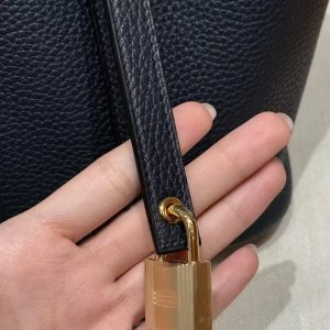 Hermes Picotin Lock 18 CM Bag Handmade In Taurillon Clemence Leather Gold Hardware 2z Blue Nuit - Image 6