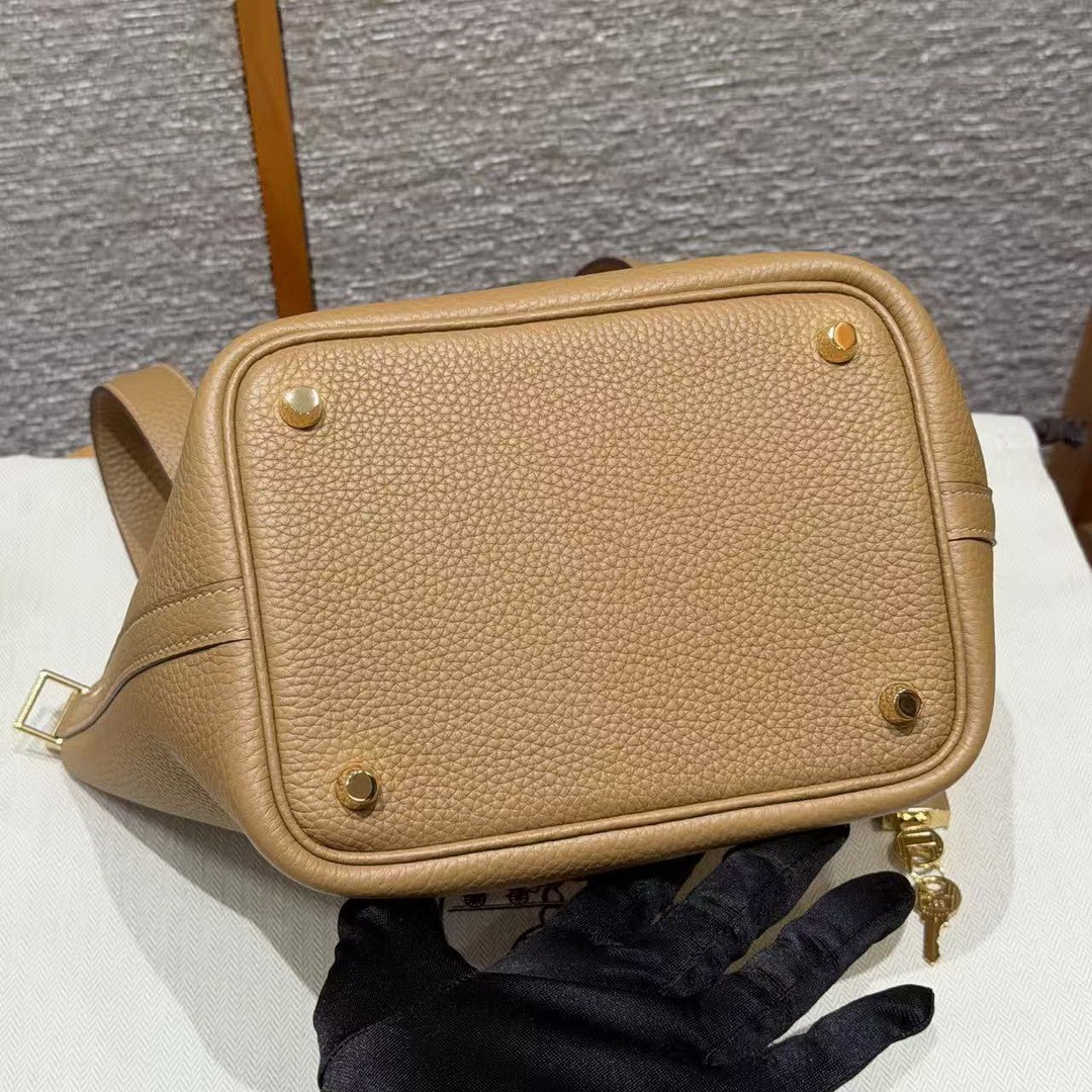 Hermes Picotin Lock 18 CM Bag Handmade In Taurillon Clemence Leather Gold Hardware 4B Biscuit - Image 14
