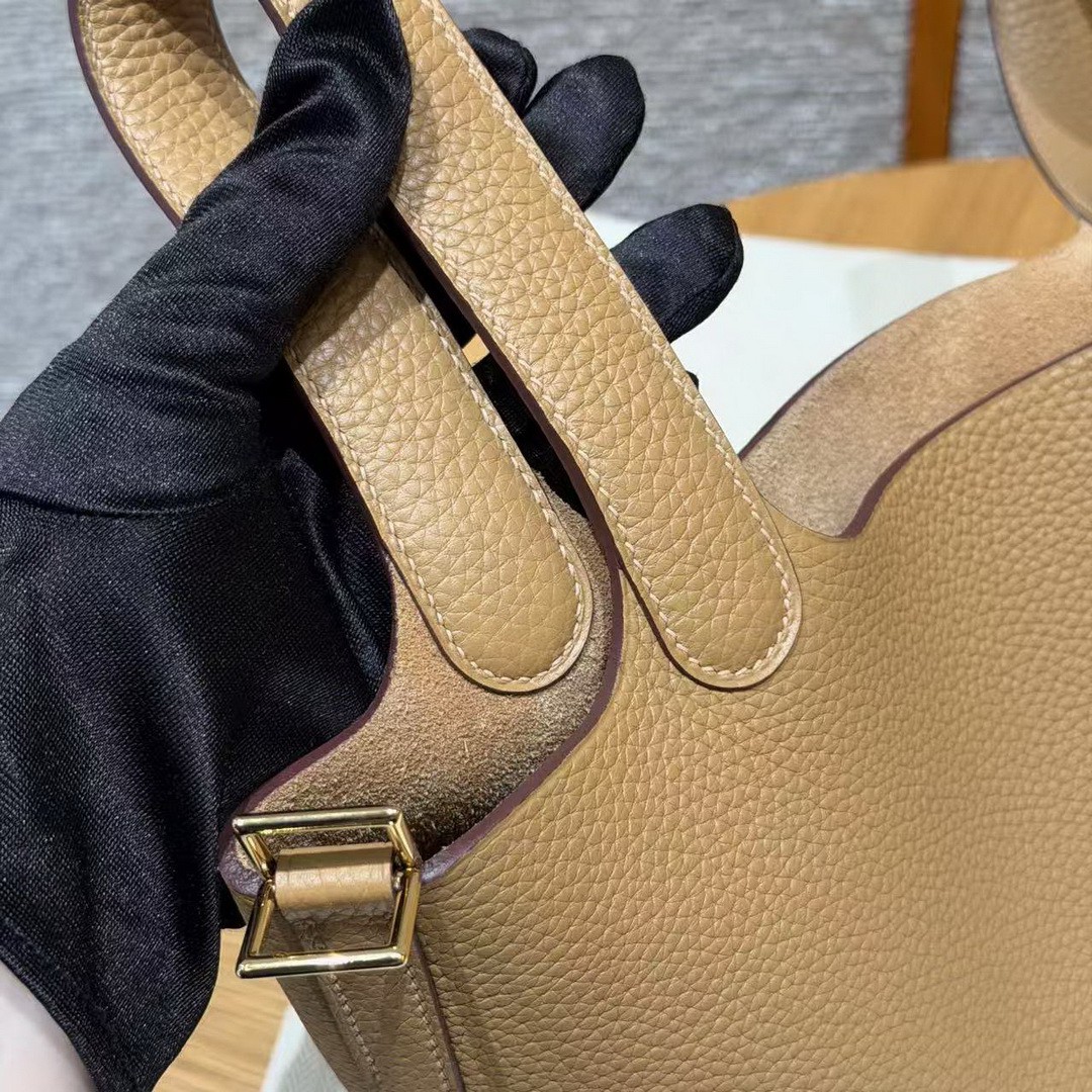 Hermes Picotin Lock 18 CM Bag Handmade In Taurillon Clemence Leather Gold Hardware 4B Biscuit - Image 11