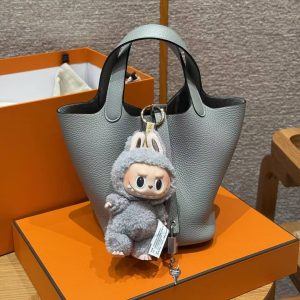 Hermes Picotin Lock 18 CM Bag Handmade In Taurillon Clemence Leather Silver Hardware 4Z Gris Mouette - Image 3