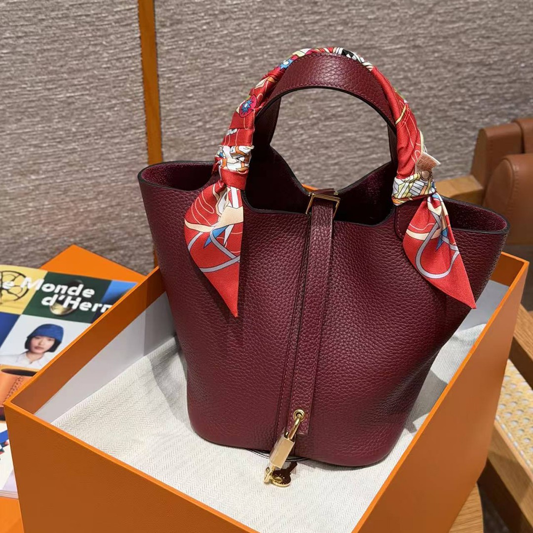 Hermes Picotin Lock 18 CM Bag Handmade In Taurillon Clemence Leather Gold Hardware 55 Rouge H - Image 5