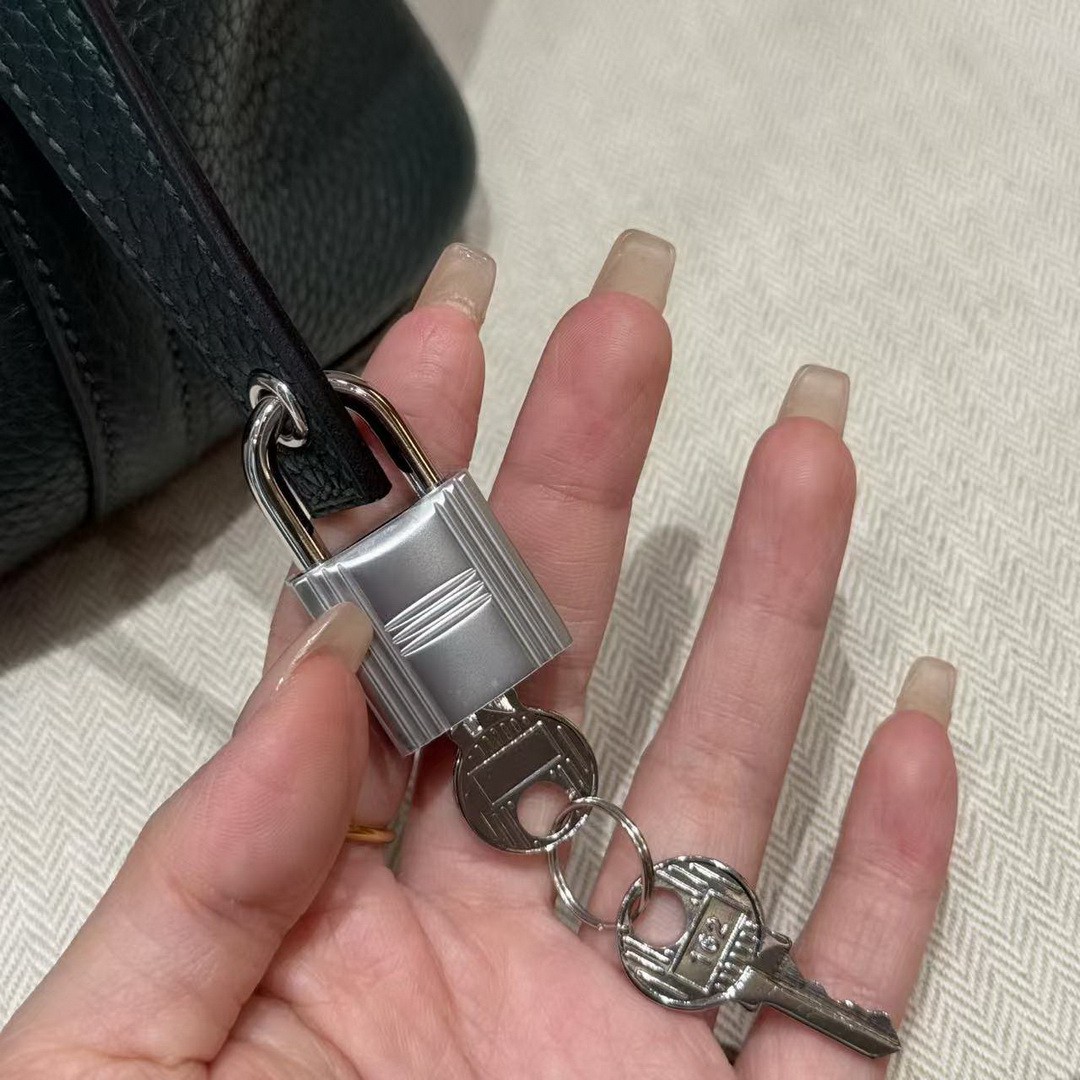 Hermes Picotin Lock 18 CM Bag Handmade In Taurillon Clemence Leather Silver Hardware 60 Vert Cypress - Image 6