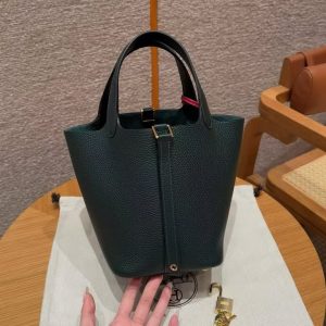 Hermes Picotin Lock 18 CM Bag Handmade In Taurillon Clemence Leather Gold Hardware 67 Vert Fonce - Image 17