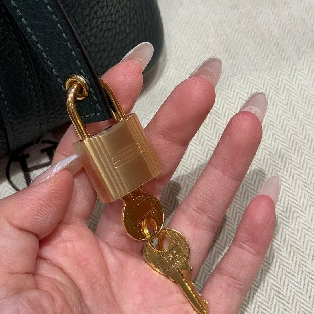 Hermes Picotin Lock 18 CM Bag Handmade In Taurillon Clemence Leather Gold Hardware 67 Vert Fonce - Image 7