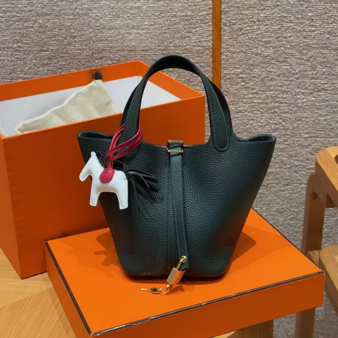 Hermes Picotin Lock 18 CM Bag Handmade In Taurillon Clemence Leather Gold Hardware 67 Vert Fonce - Image 4