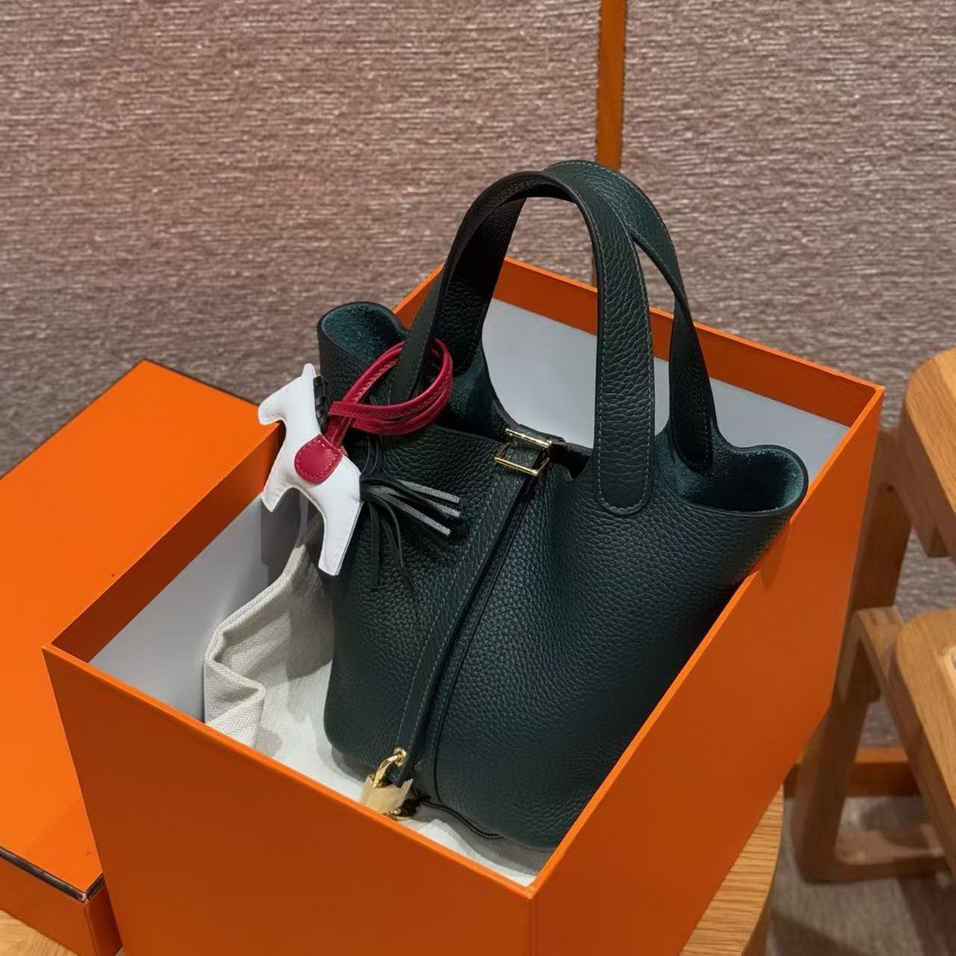 Hermes Picotin Lock 18 CM Bag Handmade In Taurillon Clemence Leather Gold Hardware 67 Vert Fonce - Image 3