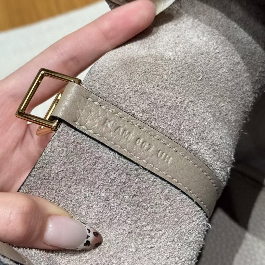Hermes Picotin Lock 18 CM Bag Handmade In Taurillon Clemence Leather Gold Hardware 81 Gris Tourtlle - Image 14