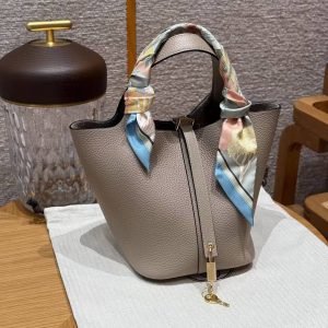 Hermes Picotin Lock 18 CM Bag Handmade In Taurillon Clemence Leather Gold Hardware 81 Gris Tourtlle - Image 11