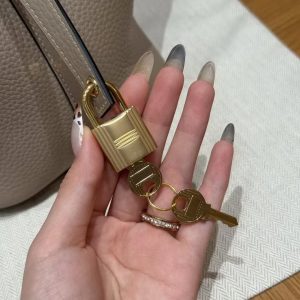 Hermes Picotin Lock 18 CM Bag Handmade In Taurillon Clemence Leather Gold Hardware 81 Gris Tourtlle - Image 8