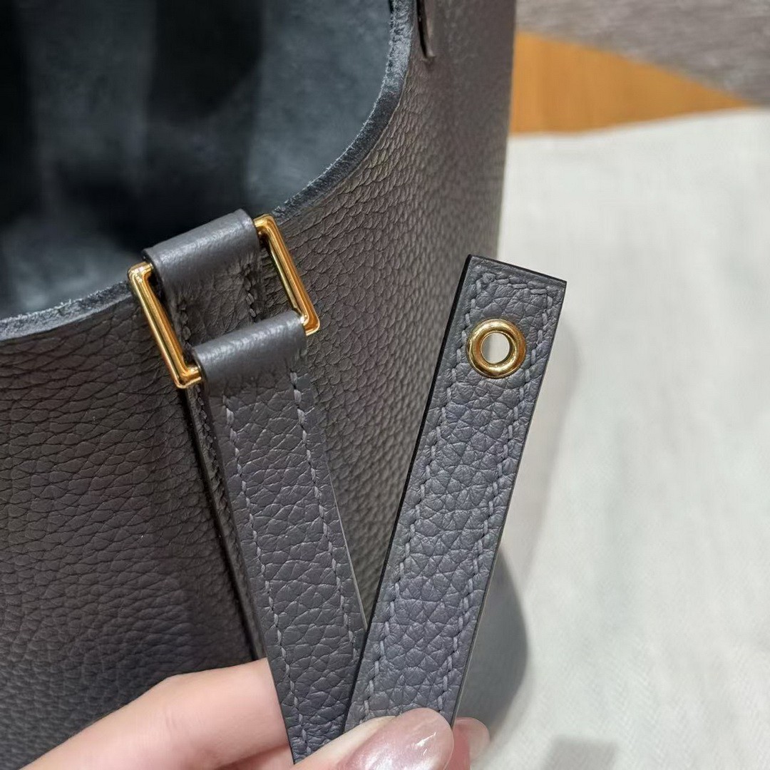 Hermes Picotin Lock 18 CM Bag Handmade In Taurillon Clemence Leather Gold Hardware 88 Graphite - Image 7