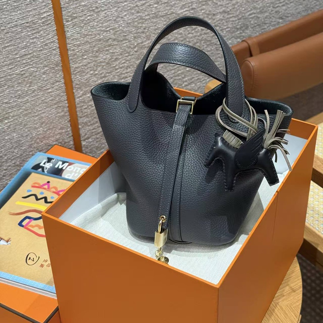 Hermes Picotin Lock 18 CM Bag Handmade In Taurillon Clemence Leather Gold Hardware 88 Graphite - Image 5