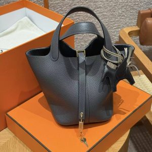 Hermes Picotin Lock 18 CM Bag Handmade In Taurillon Clemence Leather Gold Hardware 88 Graphite - Image 4