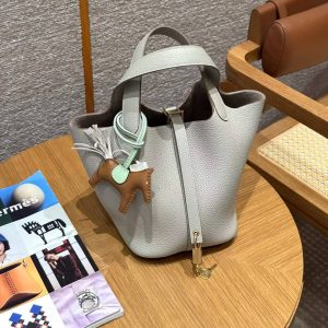 Hermes Picotin Lock 18 CM Bag Handmade In Taurillon Clemence Leather Gold Hardware 8L Beton - Image 11