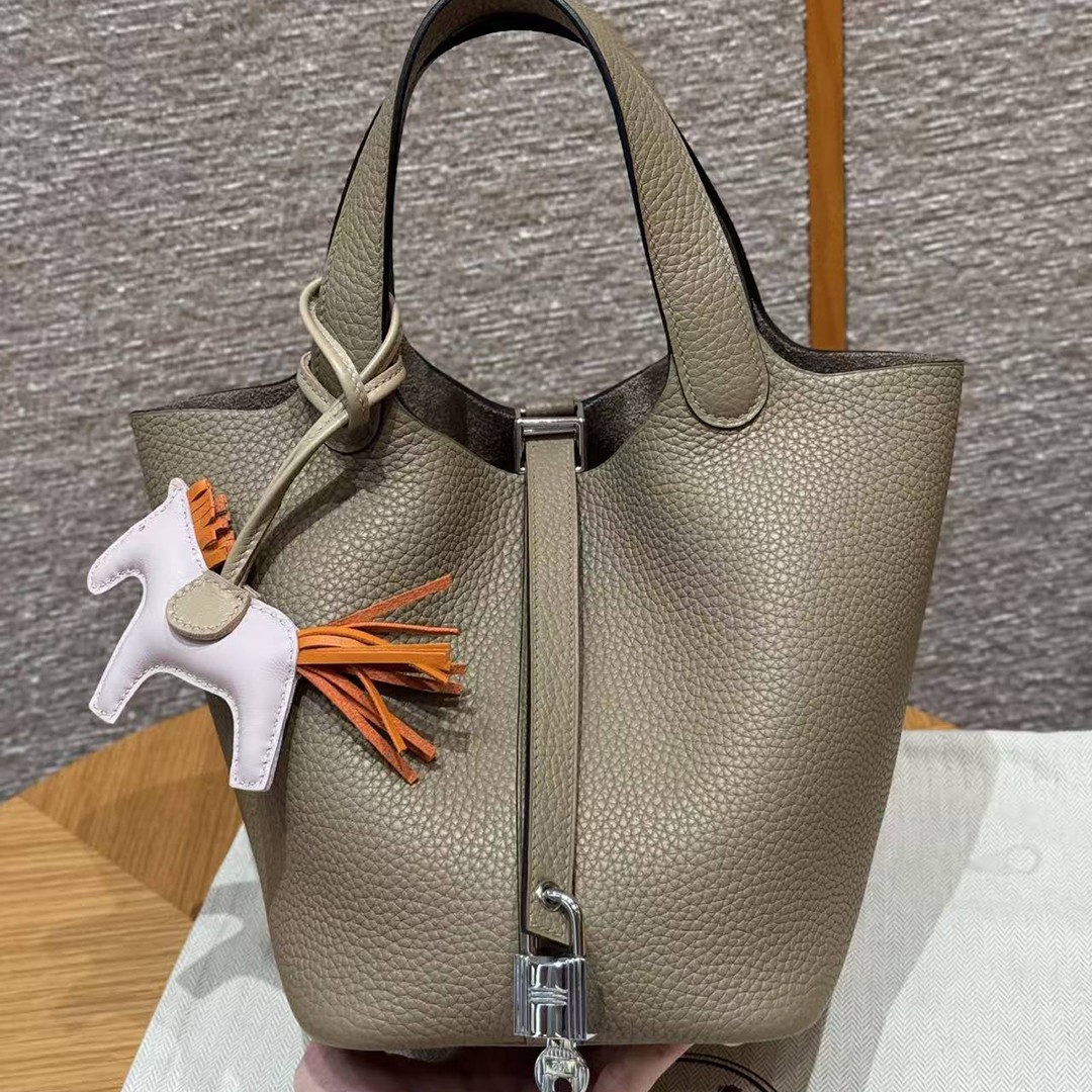 Hermes Picotin Lock 18 CM Bag Handmade In Taurillon Clemence Leather Silver Hardware 8Q Beige Marfa