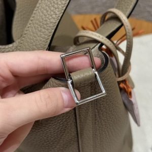 Hermes Picotin Lock 18 CM Bag Handmade In Taurillon Clemence Leather Silver Hardware 8Q Beige Marfa - Image 9