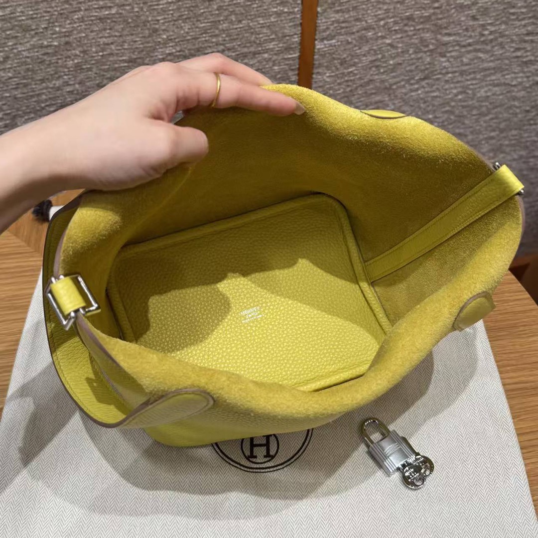 Hermes Picotin Lock 18 CM Bag Handmade In Taurillon Clemence Leather Silver Hardware 9R Lime - Image 17