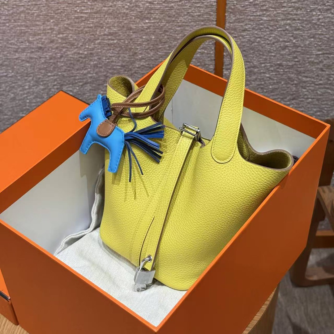Hermes Picotin Lock 18 CM Bag Handmade In Taurillon Clemence Leather Silver Hardware 9R Lime - Image 4
