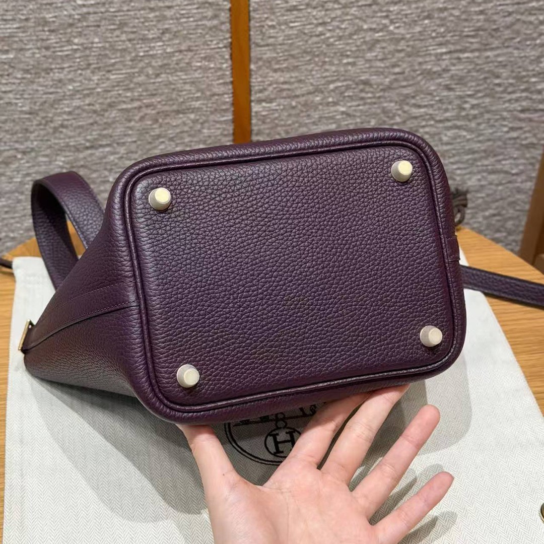 Hermes Picotin Lock 18 CM Bag Handmade In Taurillon Clemence Leather Gold Hardware N5 Cassis - Image 11