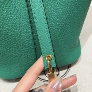 Hermes Picotin Lock 18 CM Bag Handmade In Taurillon Clemence Leather Gold Hardware O6 Vert Jade - Image 5